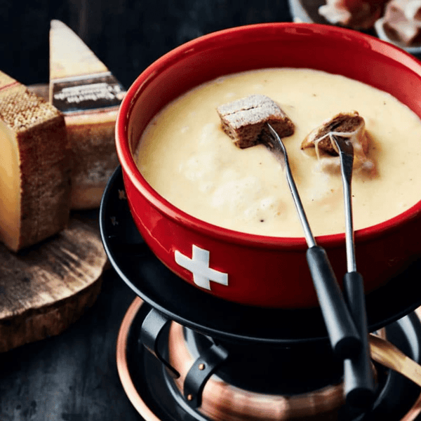 Fondue Moitié - Moitié - Authentic Swiss Cheese Fondue - Les Gastronomes